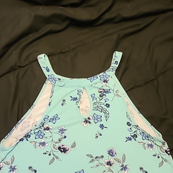 Torrid High Neck Floral Tank - Picture 4 of 6